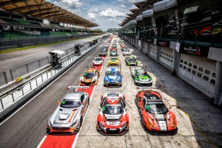 Group photo Sepang 2018 | Blancpain GT Series Asia