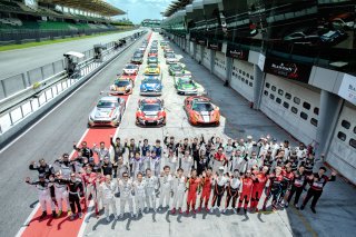 Group photo Sepang 2018 | Blancpain GT Series Asia