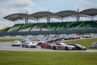 Race 1 Start Sepang 2018 | Blancpain GT Series Asia