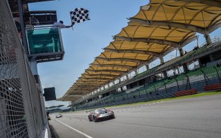 Race 2 #911	Absolute Racing	Porsche 911 GT3 R	Tanart Sathienthirakul 	Philip Hamprecht	Porsche 911 GT3 R	Sepang 2019 | Blancpain GT Series Asia