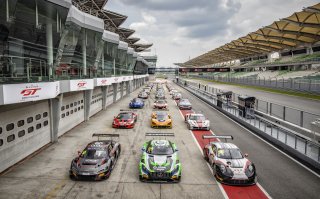 Pre-season group photo Sepang 2019 | Blancpain GT Series Asia