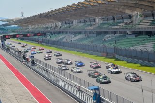Race 2 Start Sepang 2019 | Blancpain GT Series Asia