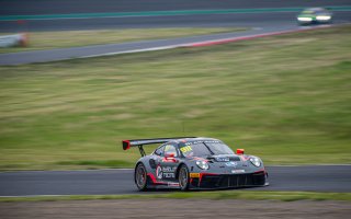 #911	Absolute Racing	Porsche 911 GT3 R	Tanart Sathienthirakul 	Philip Hamprecht	Suzuka 2019 | Blancpain GT Series Asia