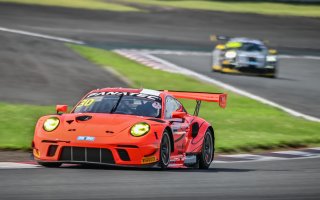 30	Porsche Center Okazaki	Hiroaki Nagai	Yuta Kamimura	Porsche 911 GT3 R | Blancpain GT Series Asia