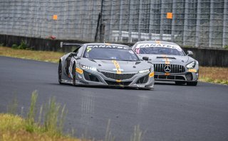 		4	Comet Racing	Kazuhiro Sakai	Masaaki Fujii	Mercedes-AMG GT4									7	Comet Racing	Yusuke Yamasaki	Yorikatsu Tsujiko	Honda NSX GT3 EVO									 | Blancpain GT Series Asia