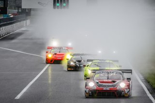 18	EBM Giga Racing	Kantadhee Kusiri	Tanart&nbsp;Sathienthirakul	Porsche 911 GT3 R | Blancpain GT Series Asia