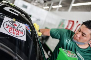 47	D'station Racing	Satoshi Hoshino	Tomonobu Fujii	Aston Martin Vantage AMR GT3 | Blancpain GT Series Asia