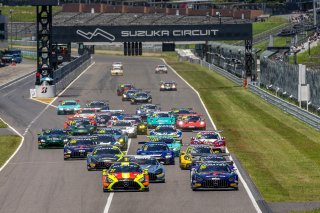 Suzuka Race 2 Start | SRO Motorsports Group