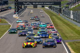 Suzuka Race 2 Start | SRO Motorsports Group