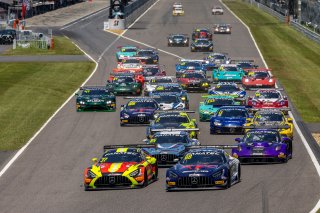 Suzuka Race 2 Start | SRO Motorsports Group