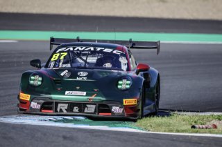 87	R&B Racing	Leo Ye Hongli	Yuan Bo	Porsche 911 GT3 R (992) | SRO Motorsports Group