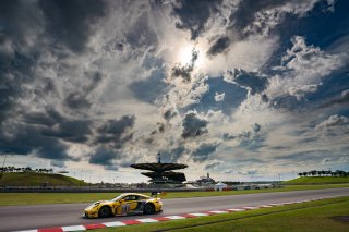 72	HUBAUTO RACING	Morris Chen	Alvaro Parente	Porsche 911 GT3 R (992) | SRO Motorsports Group