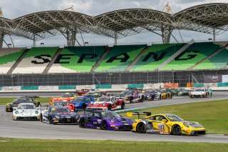 Sepang Race 2 Start | SRO Motorsports Group