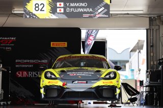 82	SUNRISE BLVD	Yoshitomo Makino	Daiki Fujiwara	Porsche 718 Cayman GT4 RS ClubsportJapan Cup Sugo | SRO Motorsports Group / Shigenobu Yoshida