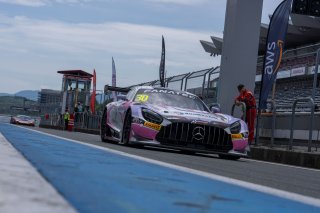 30	Craft-Bamboo Racing	Cao Qi 	Maro Engel	Mercedes-AMG GT3 EVO | SRO Motorsport Group