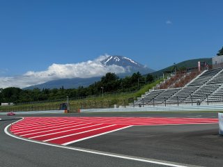 Fuji Set Up | SRO Motorsport Group