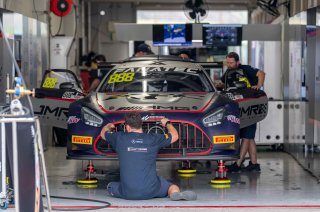 Suzuka Setup | SRO Motorsport Group