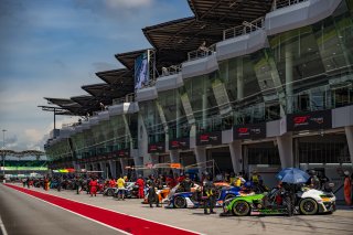 Sepang Race 1 Pit Lane | SRO Motorsport Group