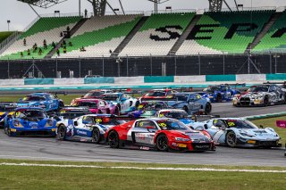 Sepang Race 2 Start | SRO Motorsport Group