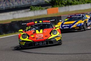 37	Phantom Global Racing	Anthony Liu	Dorian Boccolacci	Porsche 911 GT3 R (992) | SRO Motorsport Group
