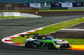 77	Craft-Bamboo Racing	Liang Jiatong	Darryl O'Young	Mercedes-AMG GT3 EVO | SRO Motorsport Group