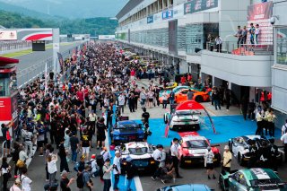 Pitwalk | SRO Motorsports Group