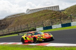 37	Phantom Global Racing	Anthony Liu	Dorian Boccolacci	Porsche 911 GT3 R (992) | SRO Motorsport Group