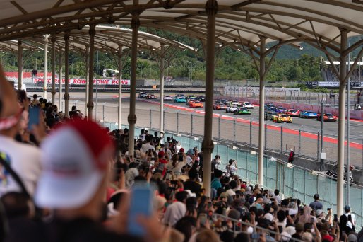 Mandalika Race 2 Start | SRO Motorsport Group