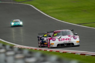 32	Absolute Corse	Kyle Washington	Tom Sargent	Porsche 911 GT3 R (992) EVO | SRO Motorsport Group