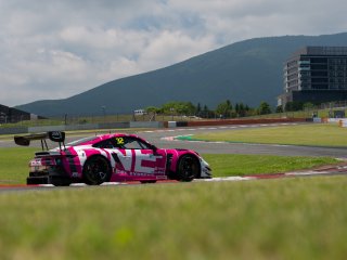 32	Absolute Corse	Kyle Washington	Tom Sargent	Porsche 911 GT3 R (992) EVO | SRO Motorsport Group