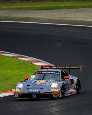 911	Absolute Racing	Huang Ruohan	Alessandro Ghiretti	Porsche 911 GT3 R (992) EVO | SRO Motorsport Group