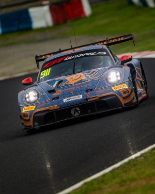 911	Absolute Racing	Huang Ruohan	Alessandro Ghiretti	Porsche 911 GT3 R (992) EVO | SRO Motorsport Group