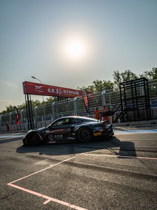 11	Origine Motorsport	Lu Wei	Loek Hartog	Porsche 911 GT3 R (992) EVO | SRO Motorsports Group