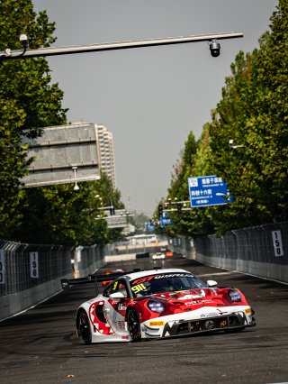 911	Absolute Racing	Huang Ruohan	Alessandro Ghiretti	Porsche 911 GT3 R (992) EVO | SRO Motorsports Group