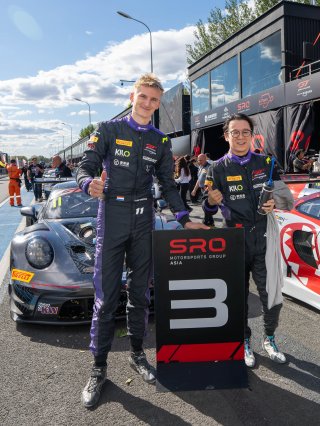 11	Origine Motorsport	Lu Wei	Loek Hartog	Porsche 911 GT3 R (992) EVO | SRO Motorsports Group
