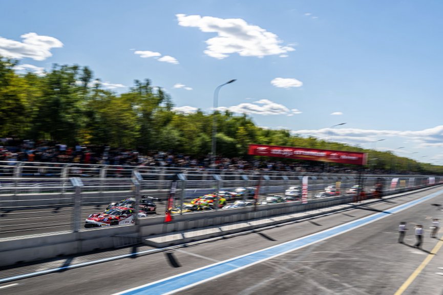Beijing Race 2 Start