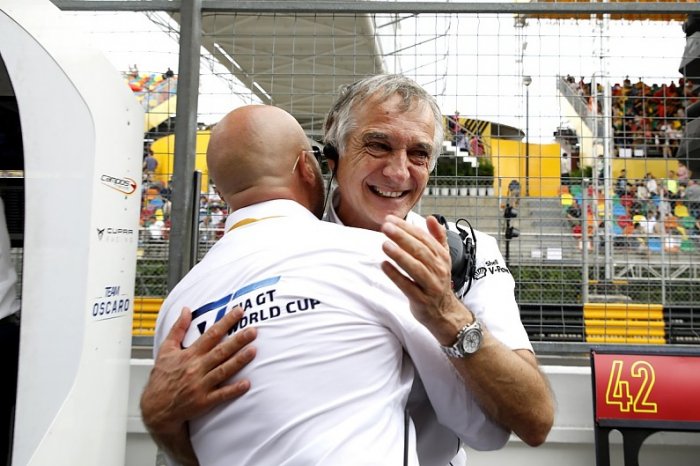 In Memoriam Charly Lam