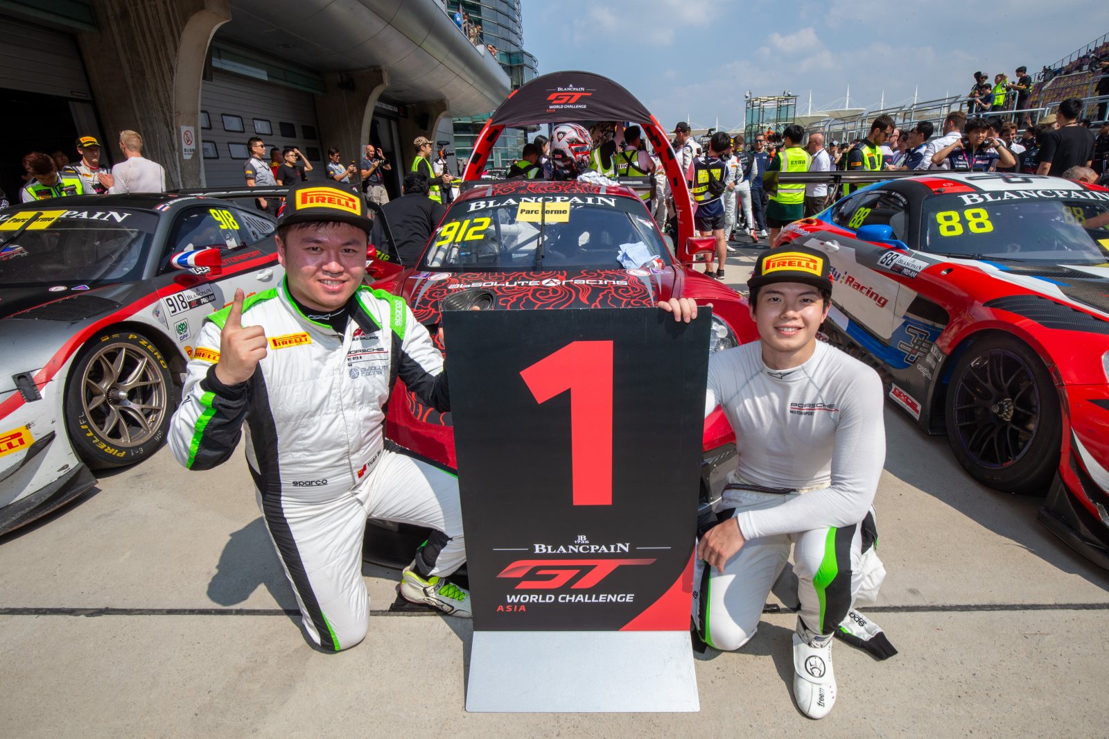 Bo and Hongli return with Absolute Racing and Porsche