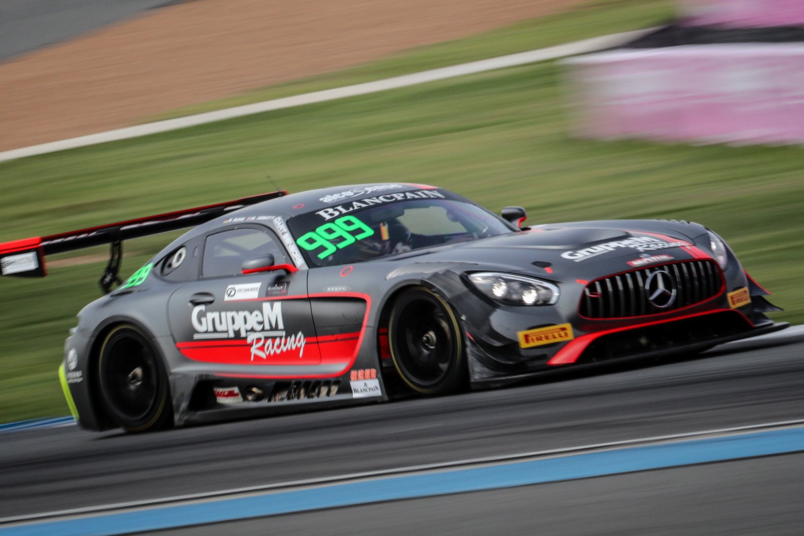 GruppeM’s Abbott and Buhk prevail in Race 2 at Buriram