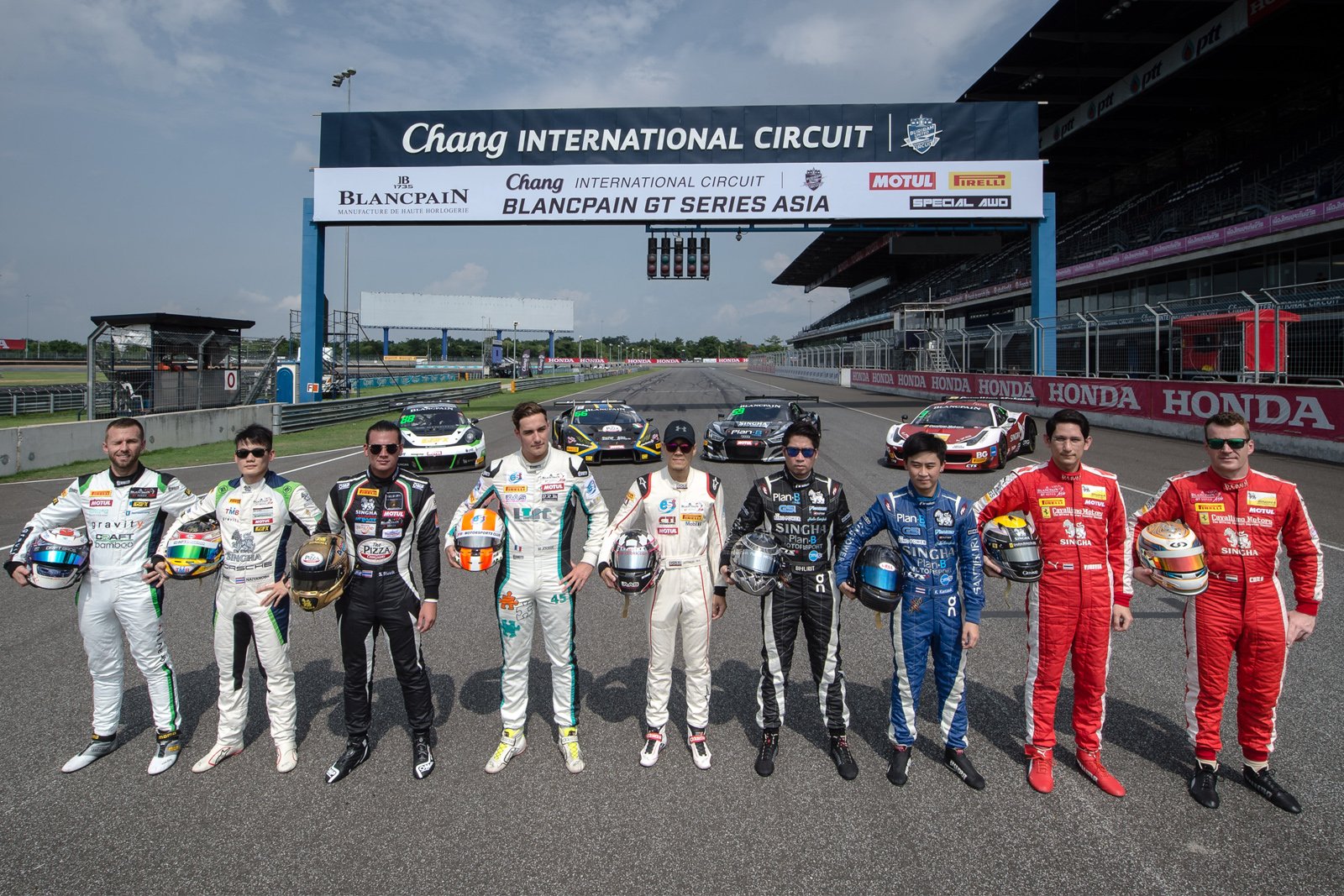 Thai drivers and teams out in force at Buriram