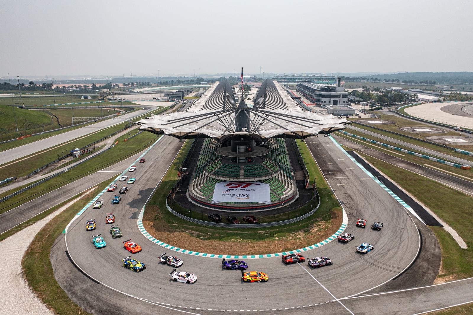 Sepang Race 1: Undercut helps Absolute&rsquo;s Huang and Ghiretti seal victory