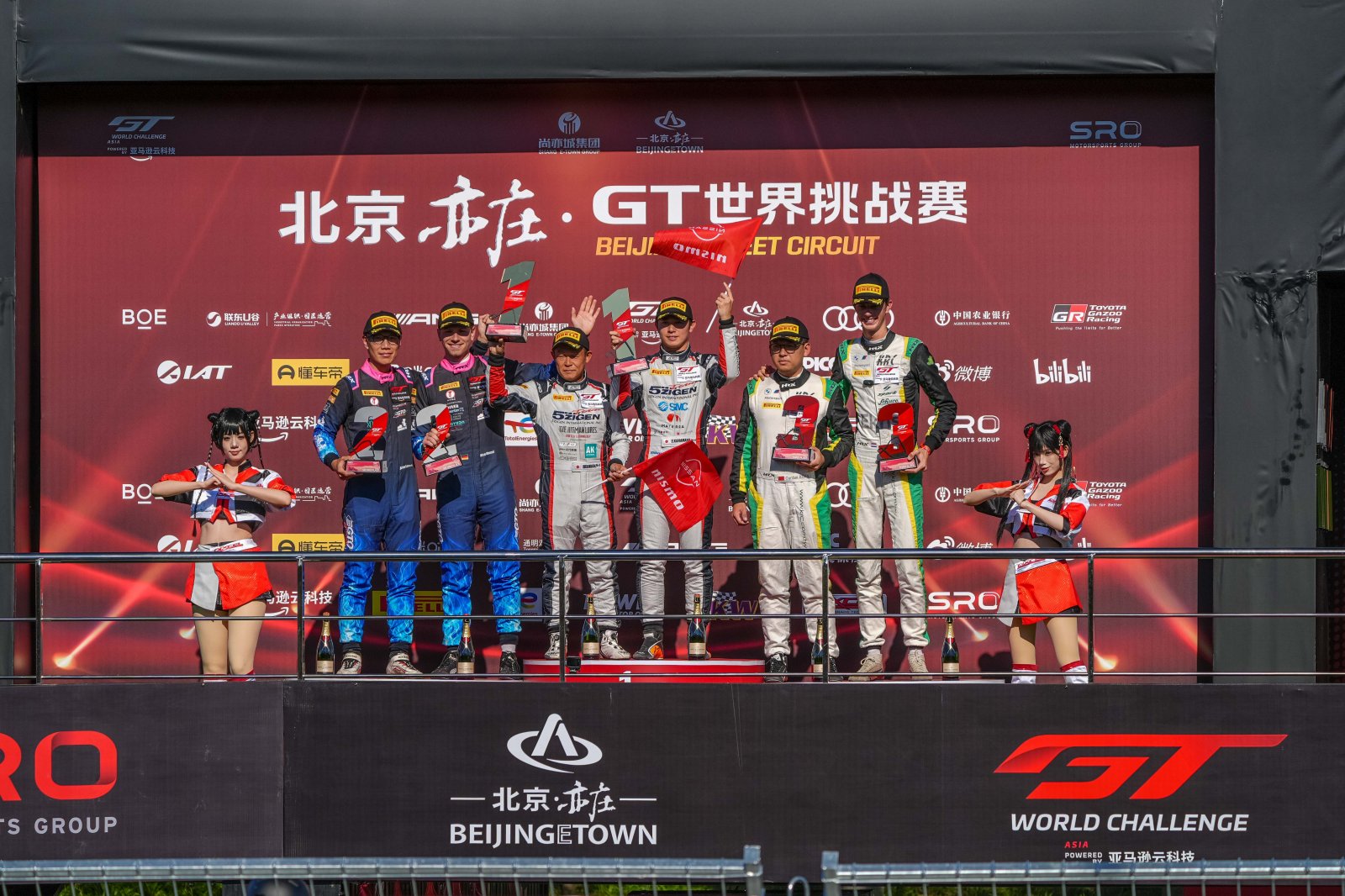Beijing: 5ZIGEN wins Race 1; four crews remain in title contention ahead of decider