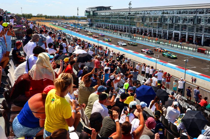 GT World Challenge Global: Mercedes-AMG, Porsche and Ferrari vie for international glory