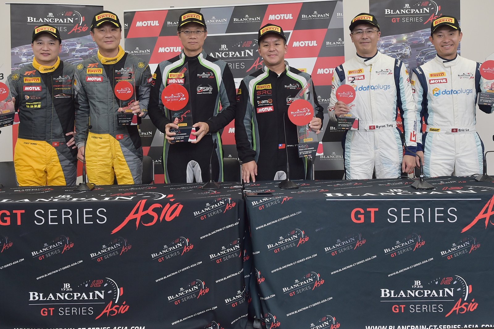 アボット/ゲーツ組が雨の鈴鹿を制し、Taiwan Top SpeedもGT4の勝利を手にする